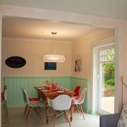 villa_schokominza_ferienhaus_4_5_6_7_personen_ostsee_ostholstein_groemitz_am_Meer_esszimmer_fussbodenheizung_IMG_0456